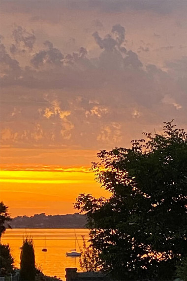 Lever de soleil depuis la chambre d'hôtes Ker Peoc'h, Perros-Guirec