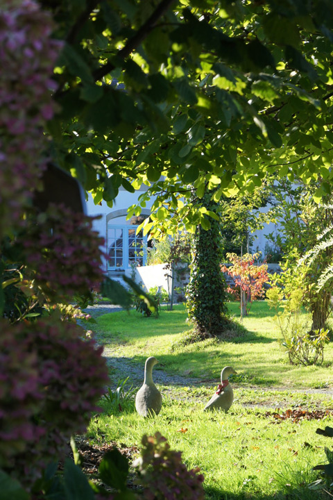 Le jardin de la maison d'hôtes Ker Peoch à Perros-Guirec, Côte de Granit Rose, Bretagne